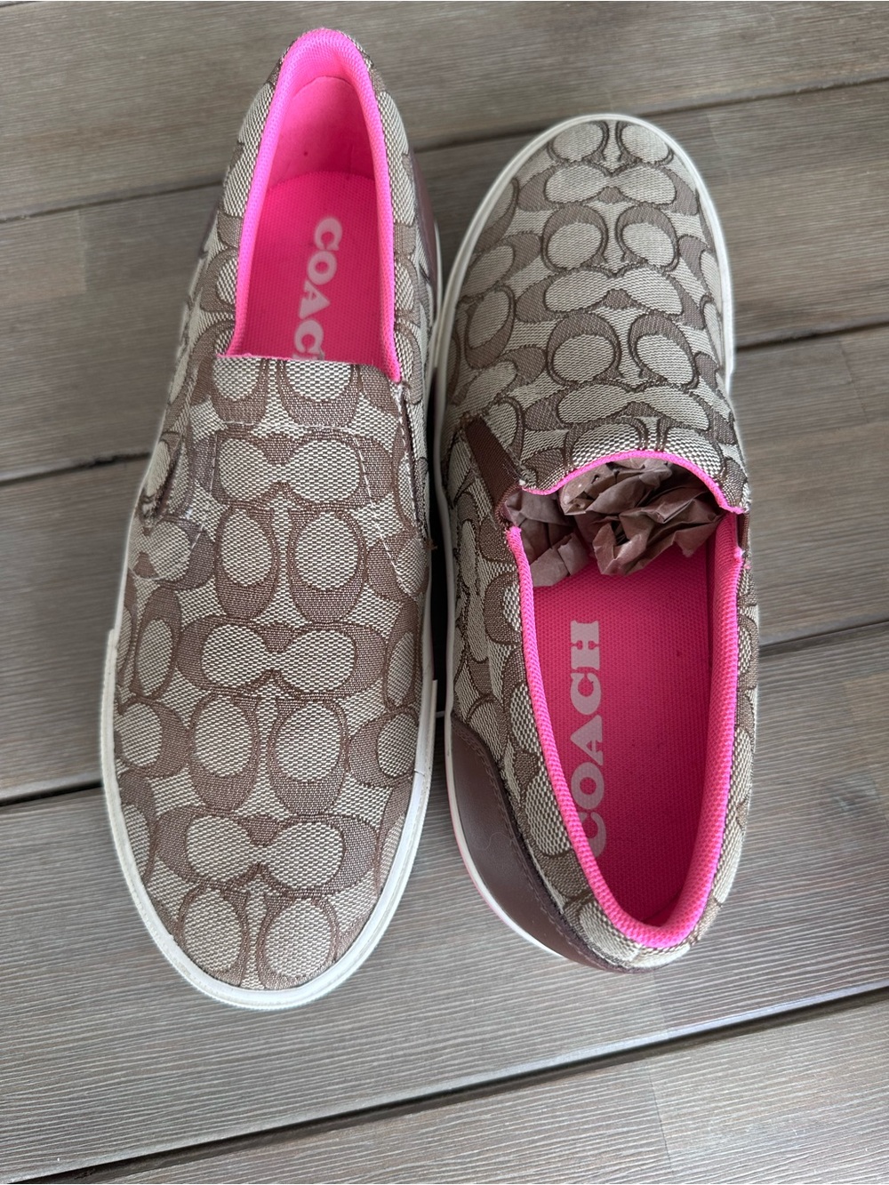 Coach City Sole Slip-On Sneakers in Khaki with Hot Pink Lining NWT Size 8.5
